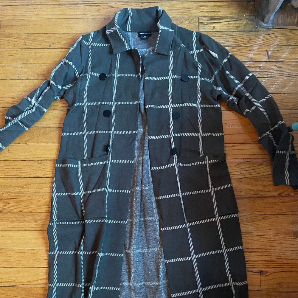 Long olive green plaid cardigan with collar and faux buttons size XL
